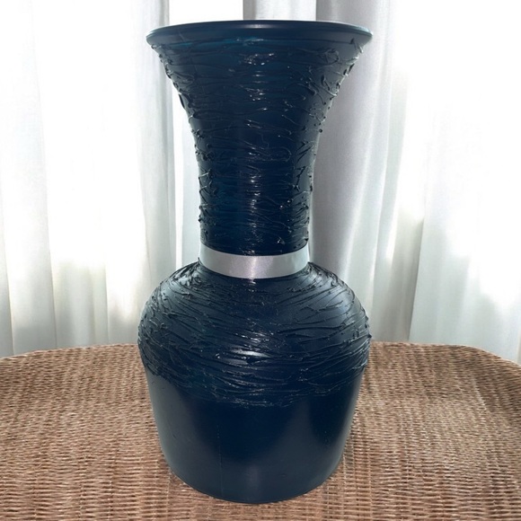 NORE’S NOVELTIES Upcycled Blue Textured Glass Vase - Picture 1 of 9